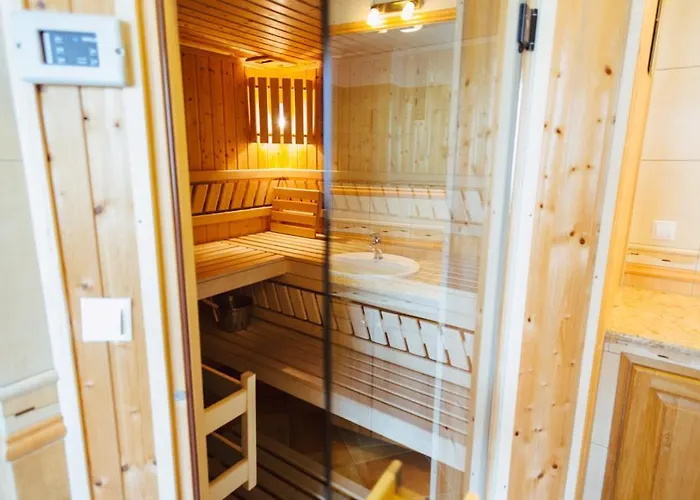 Goscinne U Barbary Lantgård *